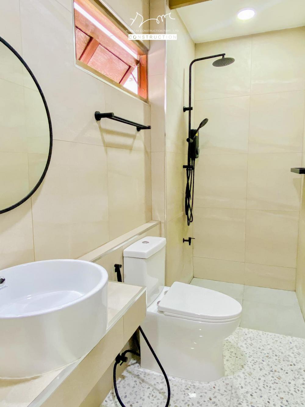 รีโนเวทปรับปรุงอาคารครึ่งปูนครึ่งไม้ชนบทให้กลายเป็นบ้านมินิมอล รูปที่ 43