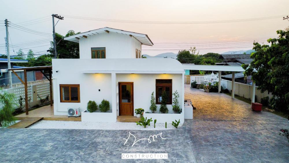 รีโนเวทปรับปรุงอาคารครึ่งปูนครึ่งไม้ชนบทให้กลายเป็นบ้านมินิมอล รูปที่ 48