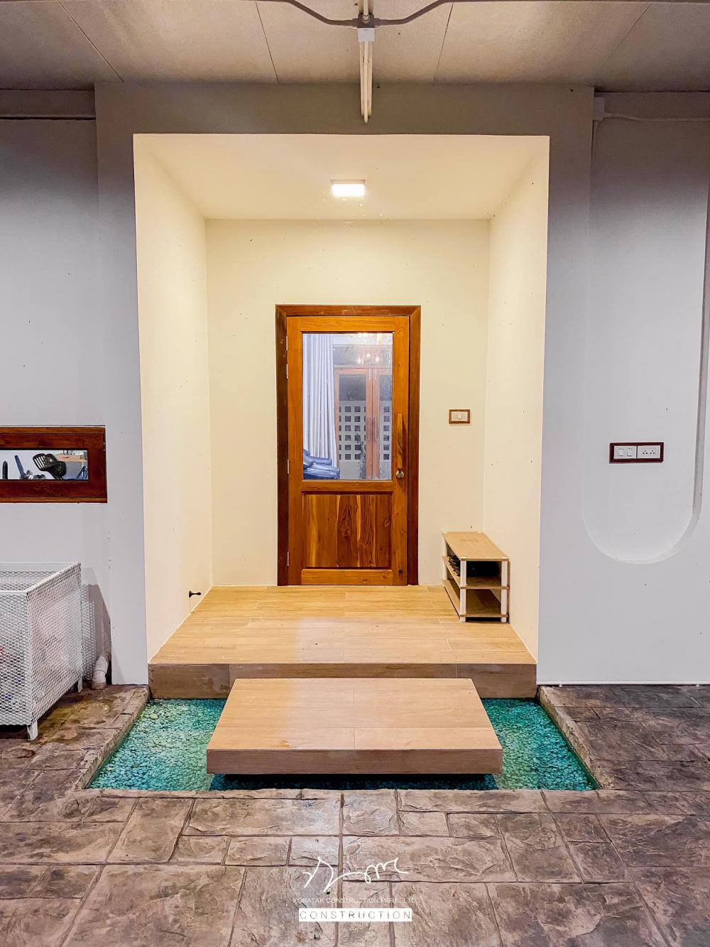 รีโนเวทปรับปรุงอาคารครึ่งปูนครึ่งไม้ชนบทให้กลายเป็นบ้านมินิมอล รูปที่ 35