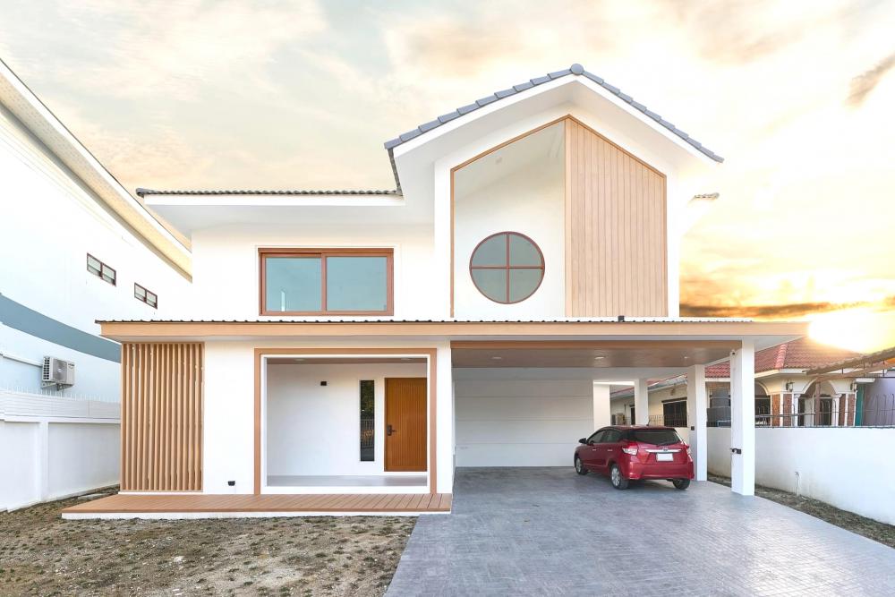 บ้านมินิมอลสองชั้น โทนขาวครีมสีไม้ รูปที่ 9