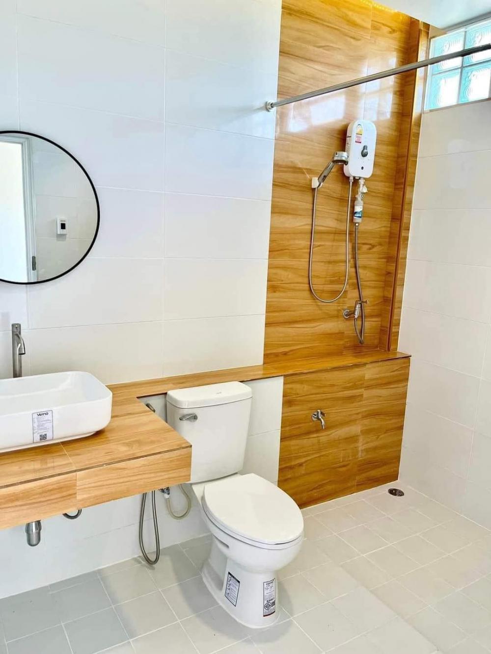 ไอเดียบ้านมินิมอลสองชั้น มีพื้นที่ดาดฟ้า รูปที่ 8