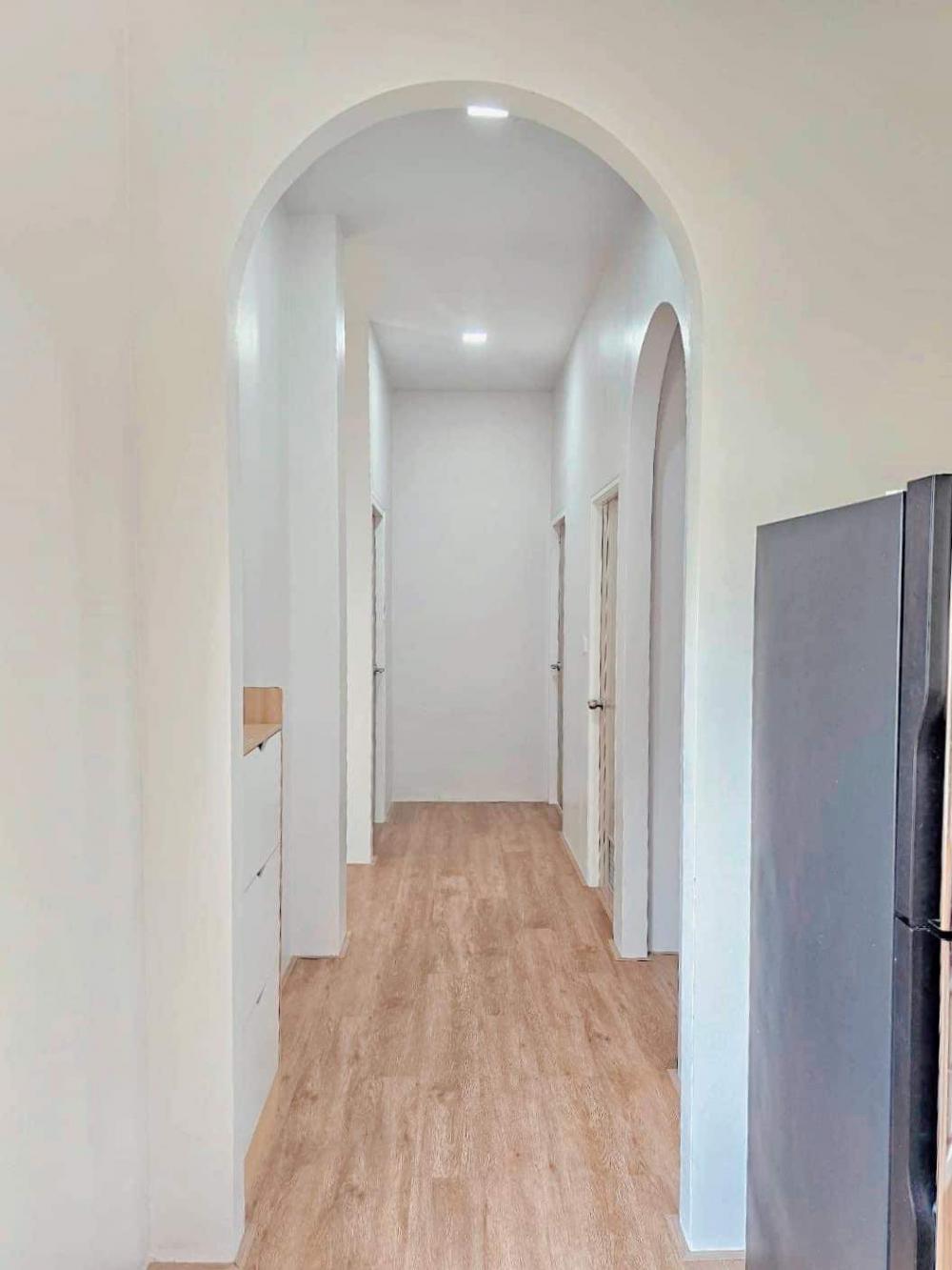 ไอเดียบ้านมินิมอลทรงตัวแอล กว้างขวางละมุนอบอุ่น รูปที่ 19