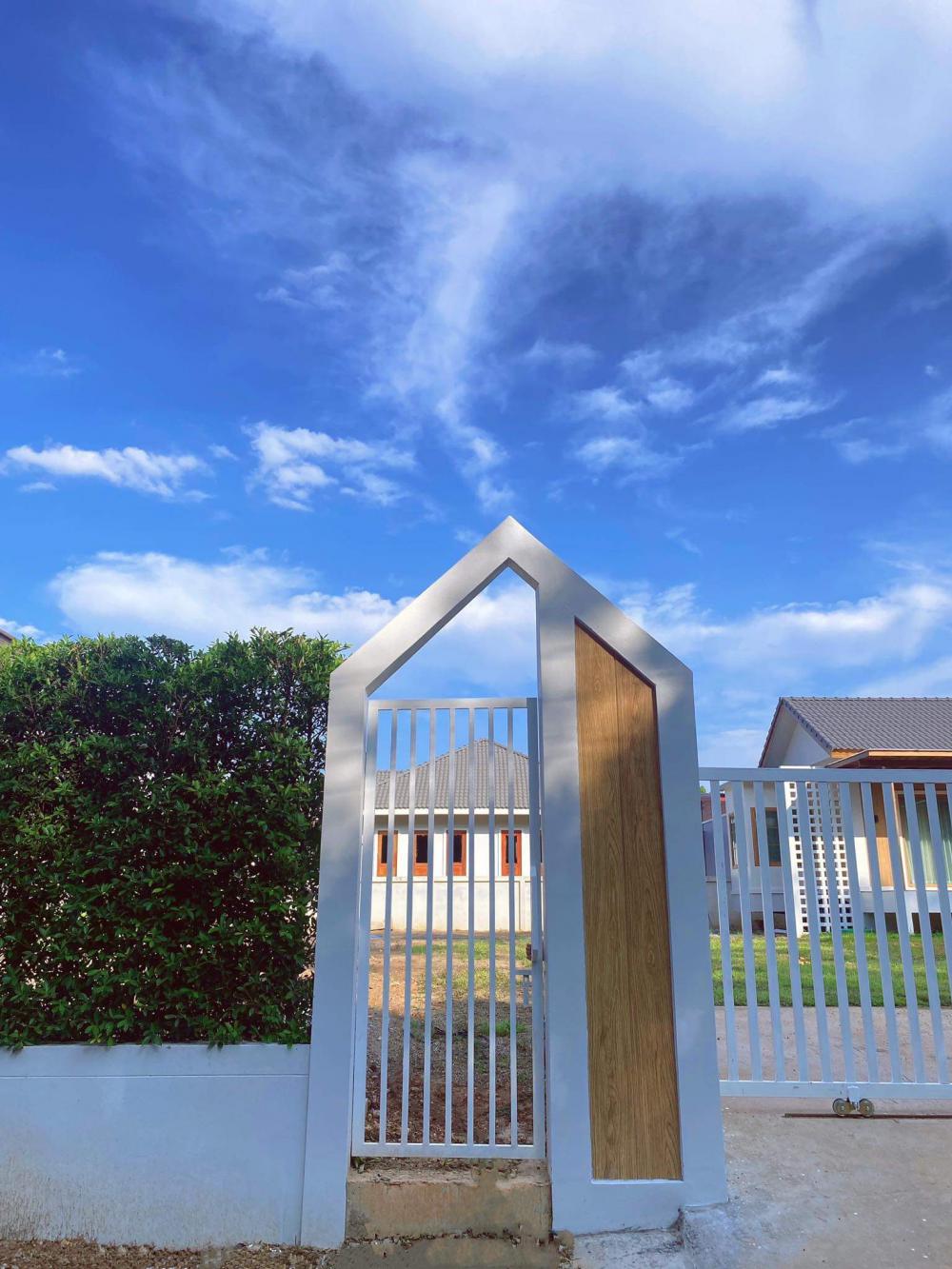 ไอเดียบ้านมินิมอลทรงตัวแอล กว้างขวางละมุนอบอุ่น รูปที่ 24