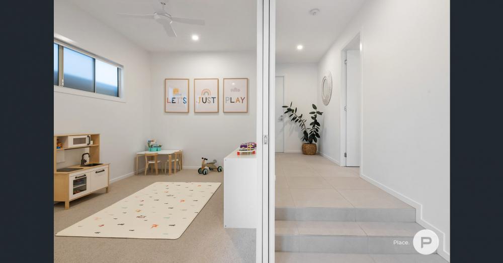 ไอเดียบ้านสวย 2 ชั้น โทนสีขาวละมุน รูปที่ 23