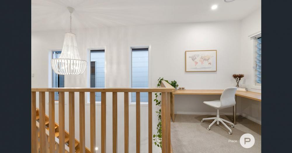 ไอเดียบ้านสวย 2 ชั้น โทนสีขาวละมุน รูปที่ 24