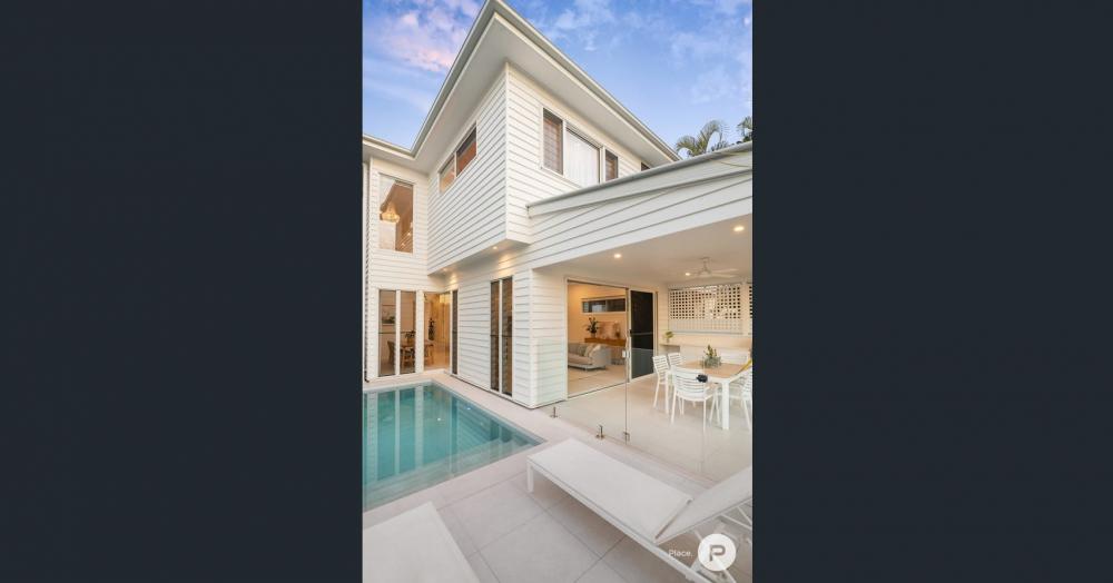 ไอเดียบ้านสวย 2 ชั้น โทนสีขาวละมุน รูปที่ 25