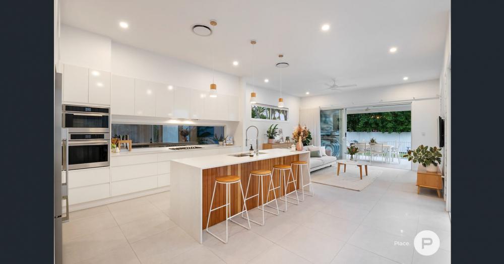 ไอเดียบ้านสวย 2 ชั้น โทนสีขาวละมุน รูปที่ 7