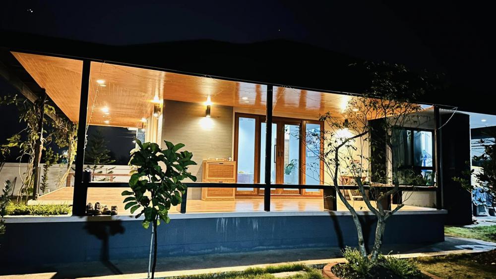 ไอเดียบ้านสไตล์ปั้นหยา เจ้าของสร้างมาแล้ว 3 ปี ให้ออกมาแบบ มินิมอลอเมซอน รูปที่ 19