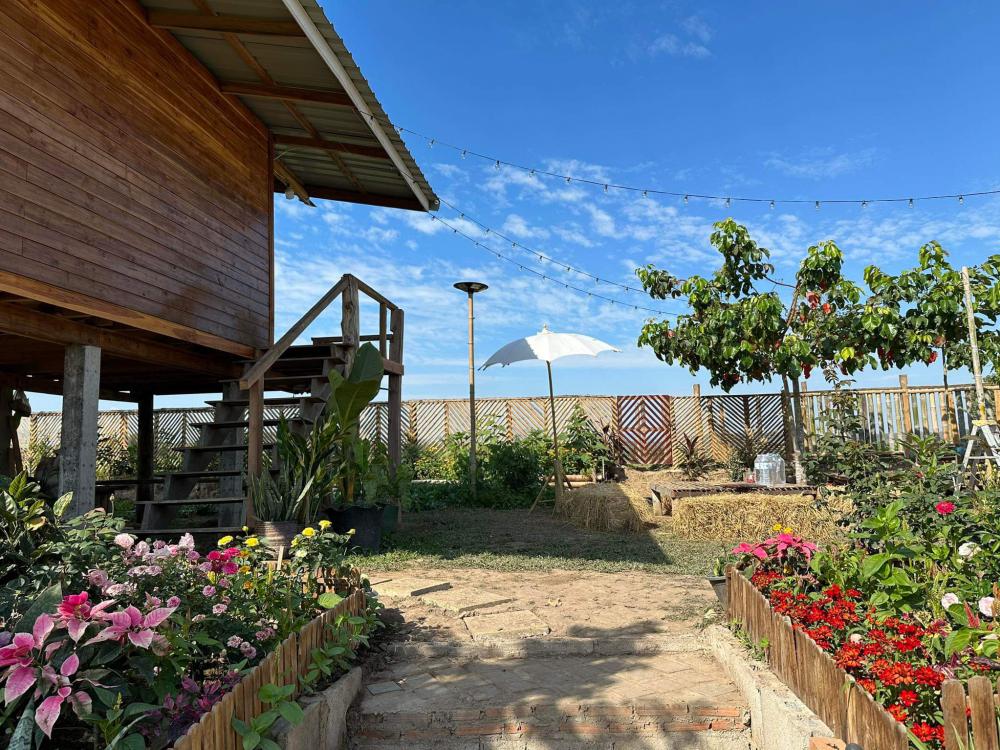 ไอเดียบ้านสวนไม้สองชั้น งบ 2.3 แสนบาท รูปที่ 6