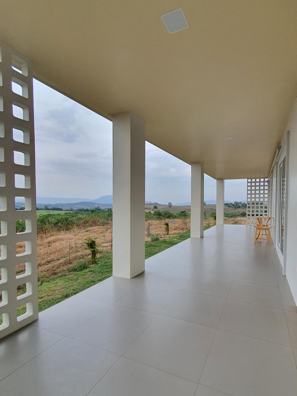 ไอเดียบ้านสวยหลังชั้นเดียว มินิมอล วิวสวยบรรยากาศดีสุดๆ รูปที่ 16