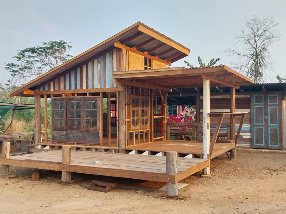 บ้านน็อคดาวน์ไม้สไตล์โมเดิร์น รูปที่ 11