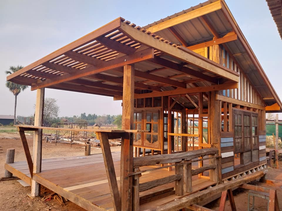 บ้านน็อคดาวน์ไม้สไตล์โมเดิร์น รูปที่ 4