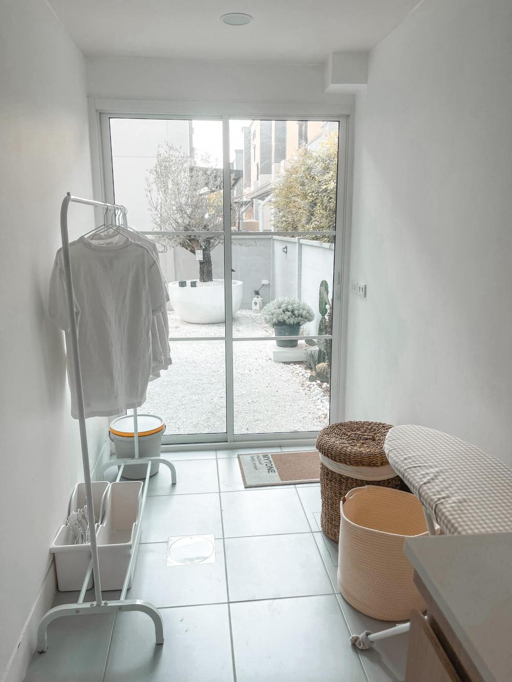 ไอเดียบ้านสไตล์มินิมอลตกแต่งภายในมินิมอล มีแมว อบอุ่น น่าอยู่ รูปที่ 33