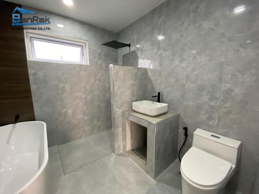 บ้านพักอาศัย 3 ห้องนอน 3 ห้องน้ำ ห้องแต่งตัว โถงรับแขก-พักผ่อน ห้องเอนกประสงค์ ห้องครัว-อาหาร ห้องระบบไฟฟ้า ระเบียงพักผ่อน รูปที่ 18