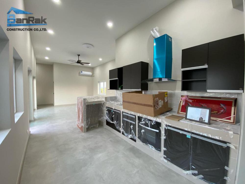 บ้านพักอาศัย 3 ห้องนอน 3 ห้องน้ำ ห้องแต่งตัว โถงรับแขก-พักผ่อน ห้องเอนกประสงค์ ห้องครัว-อาหาร ห้องระบบไฟฟ้า ระเบียงพักผ่อน รูปที่ 8