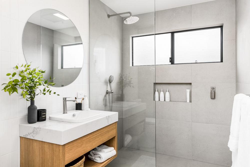 บ้านยกพื้นสไตล์โมเดิร์นมีเครื่องอำนวยความสะดวกครบครันสำหรับใช้เป็นไอเดียแต่งบ้าน รูปที่ 8