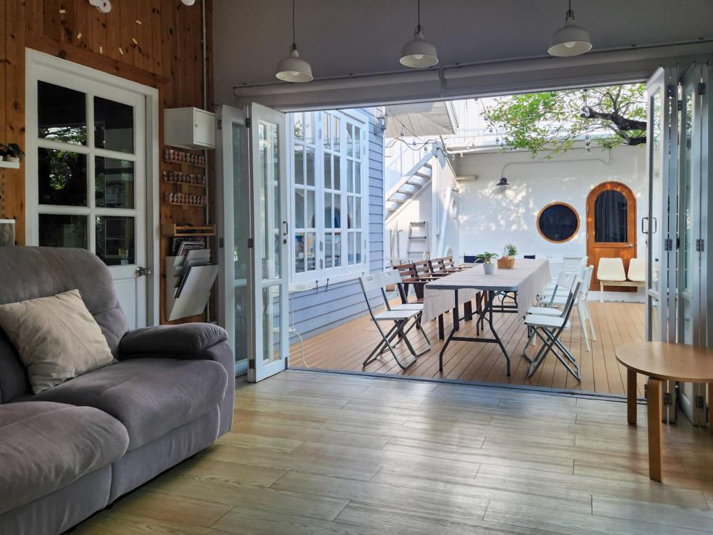 ไอเดียแต่งบ้านน่ารักน่าอยู่ภายในผสมผสานความเป็นมินิมอล มีมุมพักผ่อนหลายโซน มุมผ่อนคลาย เจ้าของแต่งได้น่ารักและน่าอยู่มาก รูปที่ 14