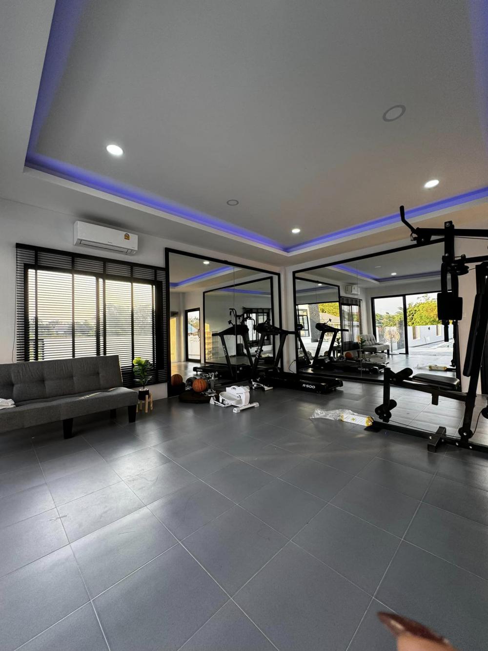 รีวิวบ้านขาวดำเทา บ้านสองชั้นแบบบ้านคอนเทมโพรารี่ รูปที่ 14