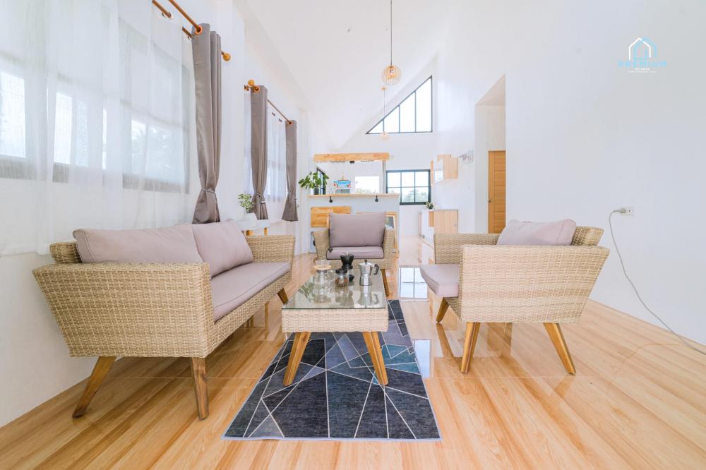 บ้านชั้นเดียวสไตล์นอร์ดิกมินิมอล 2 ห้องนอน 2 ห้องน้ำ แถบสีน้ำเงินสีตัดได้สวยงาม ภายในมินิมอลอบอุ่น รูปที่ 7