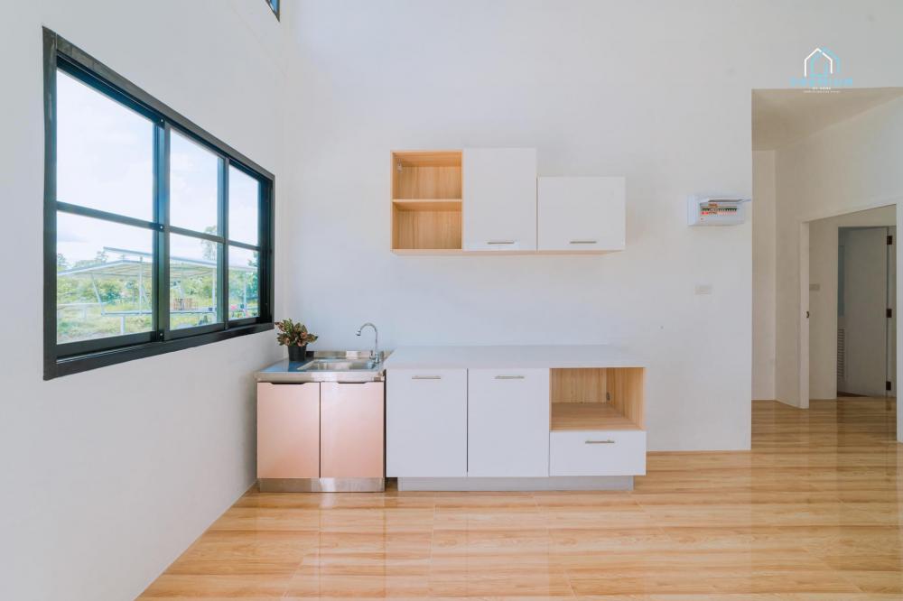 บ้านชั้นเดียวสไตล์นอร์ดิกมินิมอล 2 ห้องนอน 2 ห้องน้ำ แถบสีน้ำเงินสีตัดได้สวยงาม ภายในมินิมอลอบอุ่น รูปที่ 9