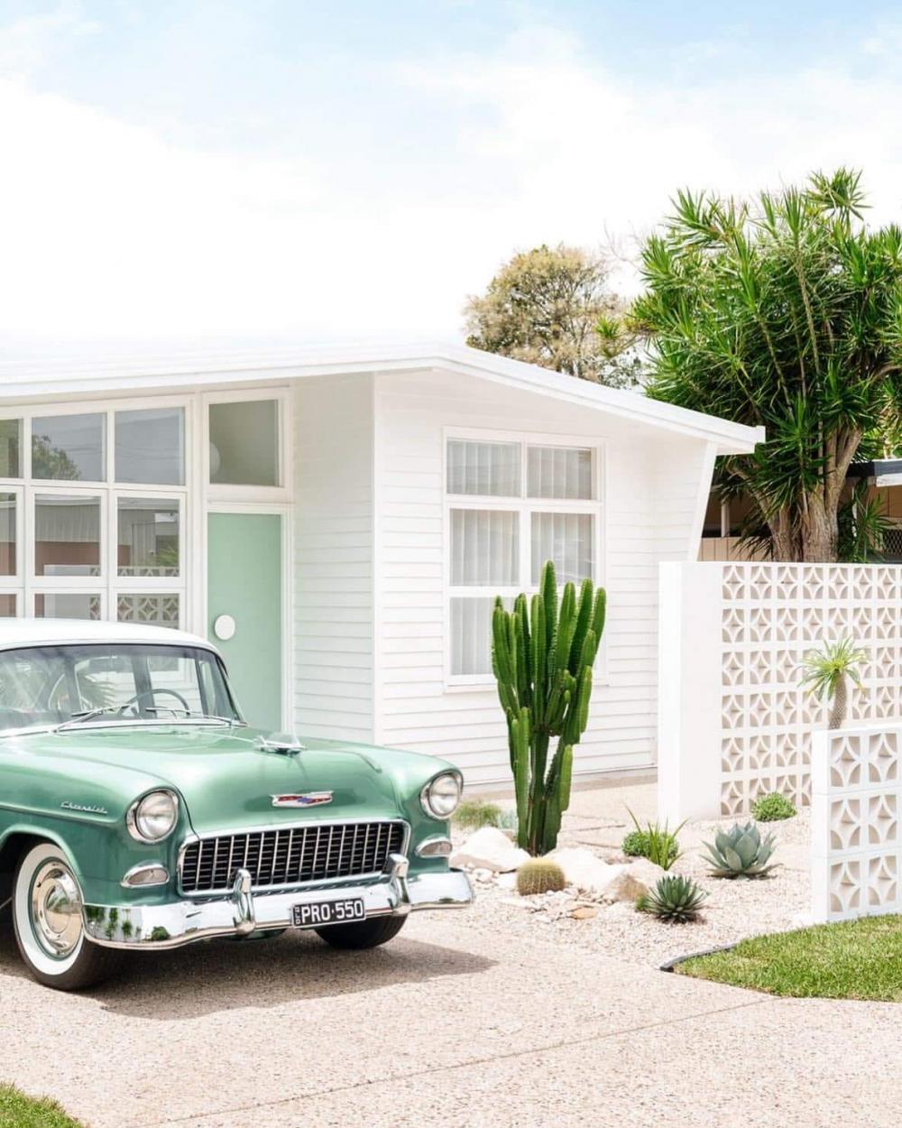 รีโนเวทบ้านอายุกว่า 60 ปี ให้กลายเป็นที่มีชีวิตชีวา โอบล้อมด้วยบรรยากาศแบบปาล์มสปริงส์ รูปที่ 12