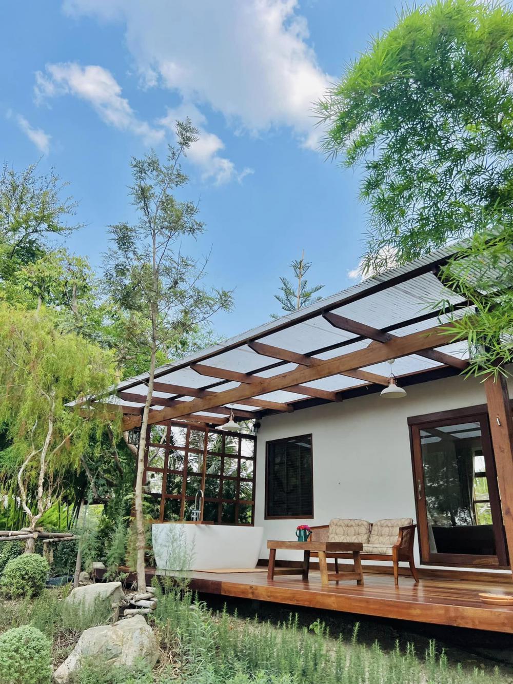 ไอเดียบ้านญี่ปุ่นขนาดเล็ก สวนดอกไม้สนามหญ้า มีลำธารไหลผ่าน บ้านสวนเวลาเขาใหญ่ รูปที่ 26