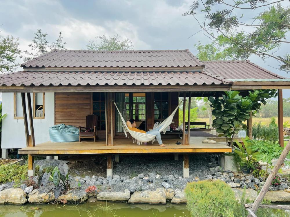 ไอเดียบ้านญี่ปุ่นขนาดเล็ก สวนดอกไม้สนามหญ้า มีลำธารไหลผ่าน บ้านสวนเวลาเขาใหญ่ รูปที่ 38