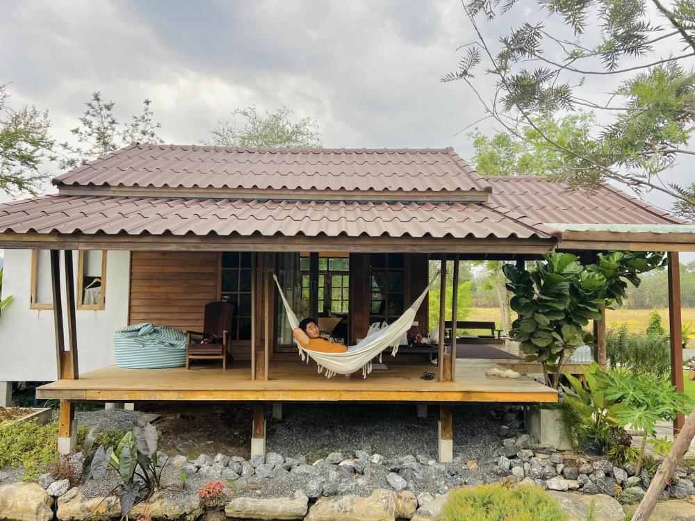 ไอเดียบ้านญี่ปุ่นขนาดเล็ก สวนดอกไม้สนามหญ้า มีลำธารไหลผ่าน บ้านสวนเวลาเขาใหญ่ รูปที่ 39