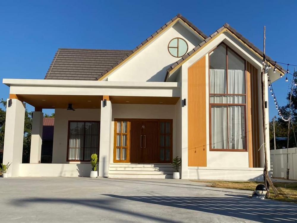 บ้านสไตล์นอดิกผสมจั่ว มินิมอลมูจิ เน้นระเบียง พักผ่อน ดีไซส์ทันสมัย มองแล้วอบอุ่น มากๆ 3 ห้องนอน 2 ห้องน้ำ รูปที่ 3