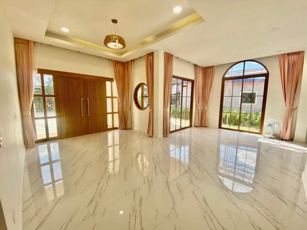 บ้านสไตล์นอดิกผสมจั่ว มินิมอลมูจิ เน้นระเบียง พักผ่อน ดีไซส์ทันสมัย มองแล้วอบอุ่น มากๆ 3 ห้องนอน 2 ห้องน้ำ รูปที่ 9