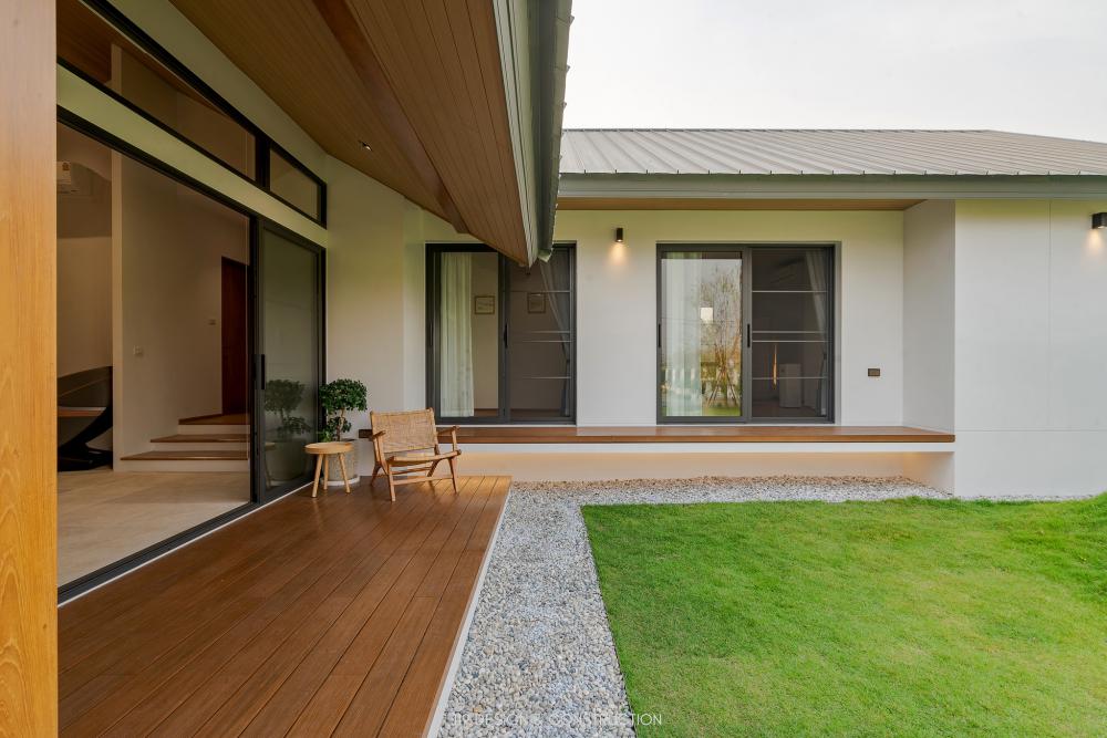 ไอเดียบ้านกลางนาพื้นที่ใช้สอย 231 ตร.ม. ตั้งอยู่ชานเมืองใน อ.หางดง จ.เชียงใหม่ ที่แวดล้อมไปด้วยธรรมชาติและทุ่งนา  รูปที่ 9