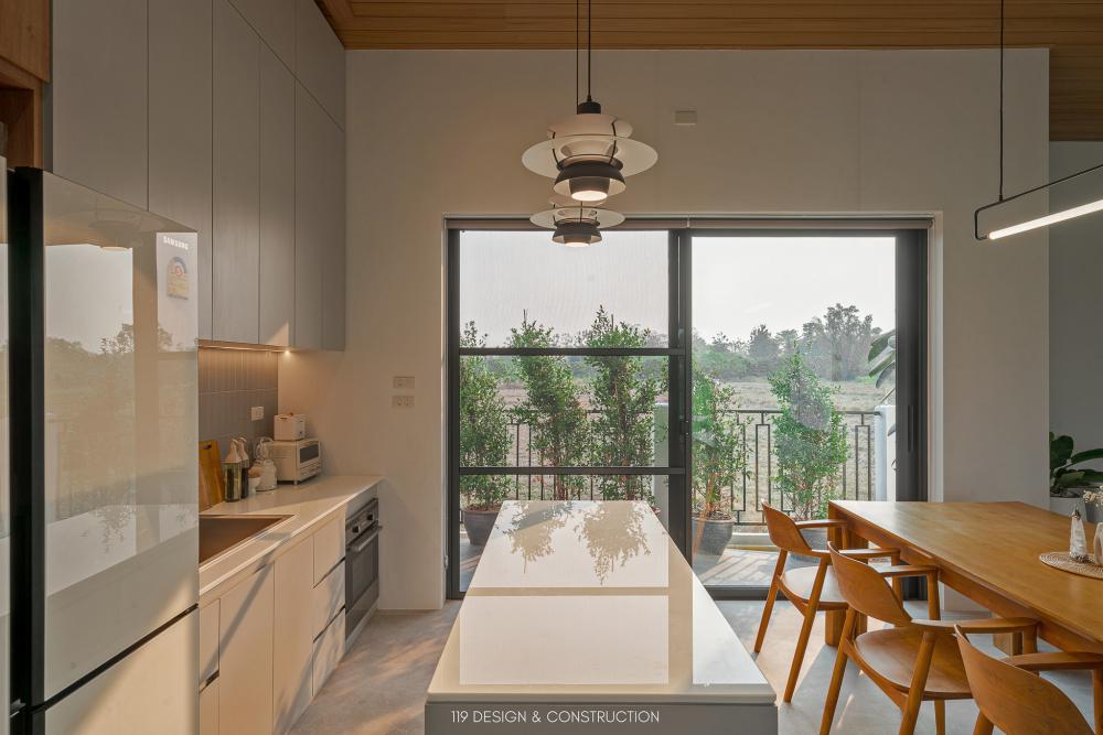 ไอเดียบ้านกลางนาพื้นที่ใช้สอย 231 ตร.ม. ตั้งอยู่ชานเมืองใน อ.หางดง จ.เชียงใหม่ ที่แวดล้อมไปด้วยธรรมชาติและทุ่งนา  รูปที่ 32