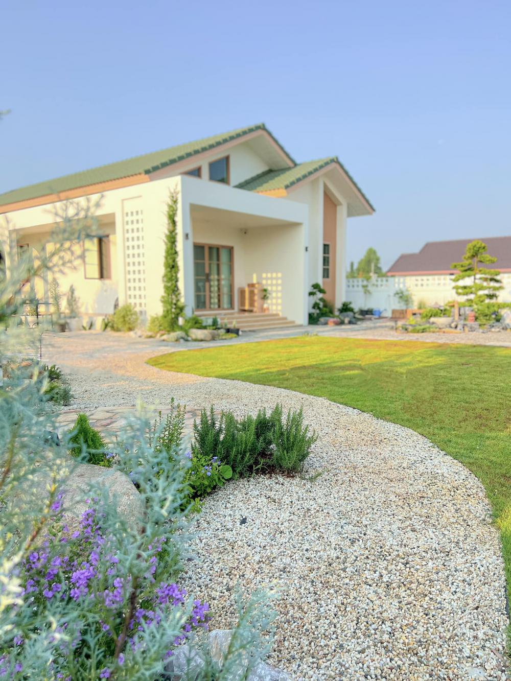 ไอเดียบ้านสไตล์ญี่ปุ่นมินิมอลและจัดสวนมินิมอล 𝘽𝙖𝙖𝙣 𝘽𝙬𝙝𝙞𝙩𝙚 รูปที่ 9