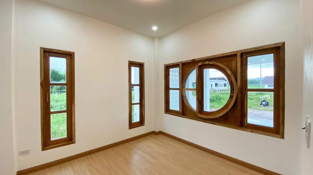 บ้านมินิมอลขนาด 3 ห้องนอน 2 ห้องน้ำ ท่ามกลางวิวภูเขา เป็นไอเดียสร้างบ้าน รูปที่ 4