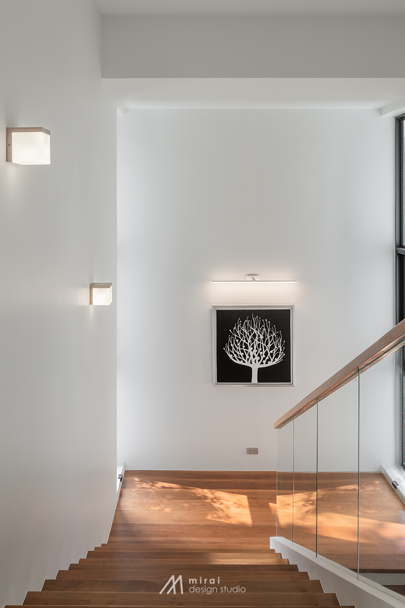 บ้านทรงจั่วสไตล์โมเดิร์น ตกแต่งภายในบ้านหรูหราลงตัว รูปที่ 30