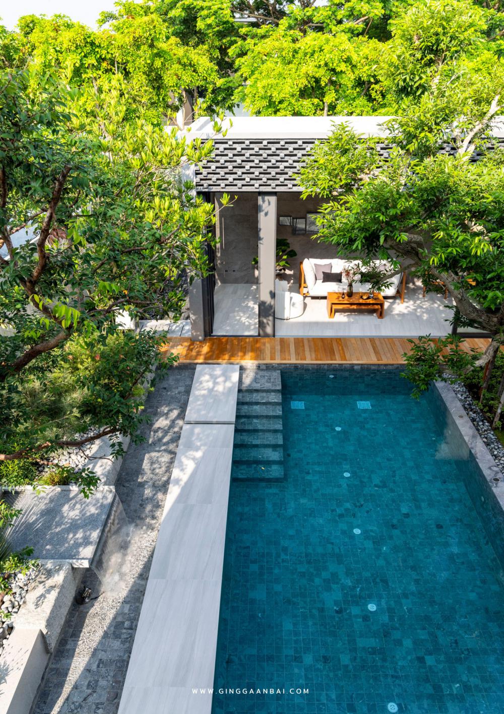 รวมไอเดียสระว่ายน้ำ ช่วยดับร้อนในหน้าร้อนนี้ รูปที่ 11