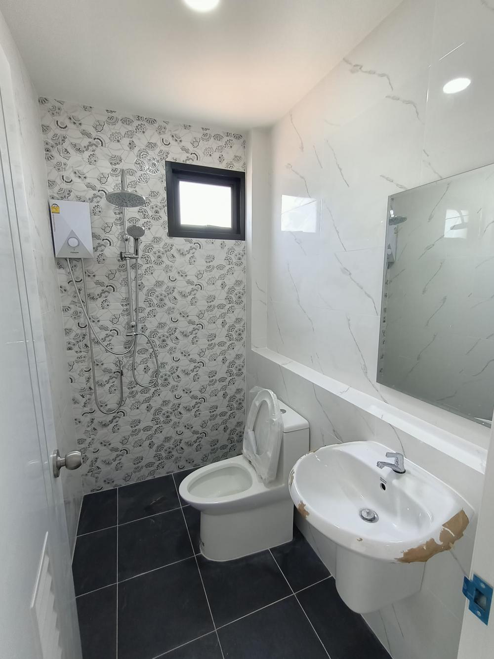 บ้านโมเดิร์นขนาด 3 ห้องนอน 2 ห้องน้ำ พื้นที่ใช้สอย 81 ตร.ม. งบ 1.1-1.2 ล้าน รูปที่ 24