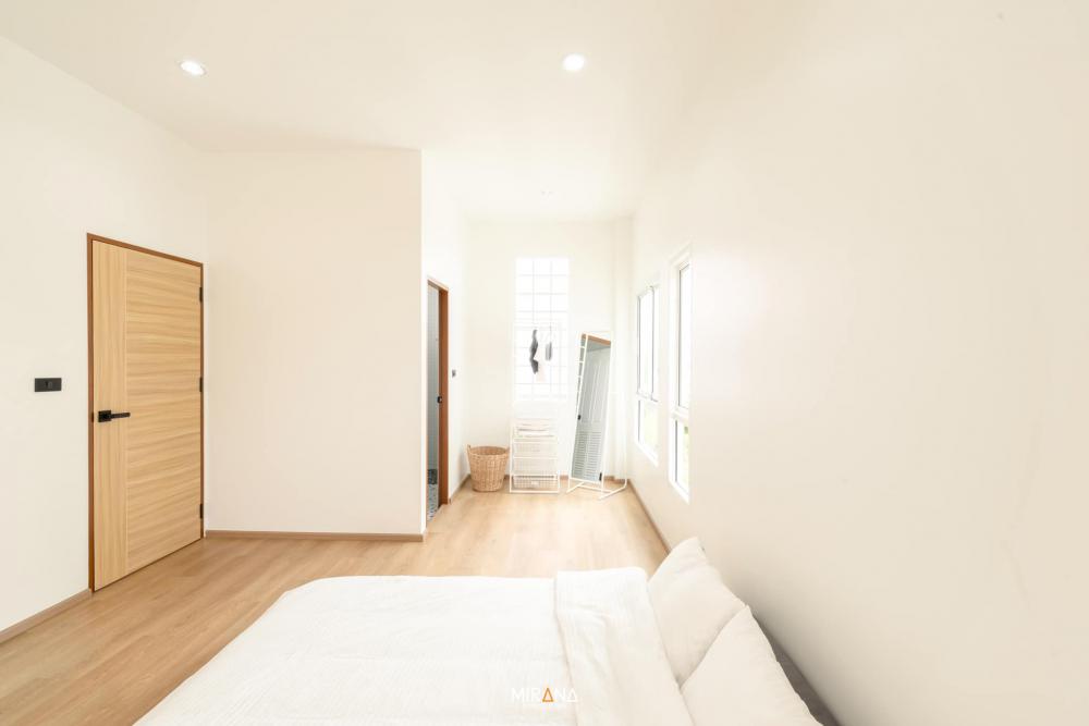 ไอเดียบ้านสร้างบ้านมินิมอลสองชั้น ขนาด 3 ห้องนอน 3 ห้องน้ำ พื้นที่ใช้สอย 160 ตร.ว. รูปที่ 9