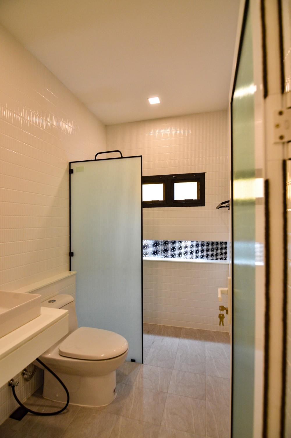 บ้านพักอาศัยทรงปั้นหยาขนาดใหญ่ รูปที่ 24