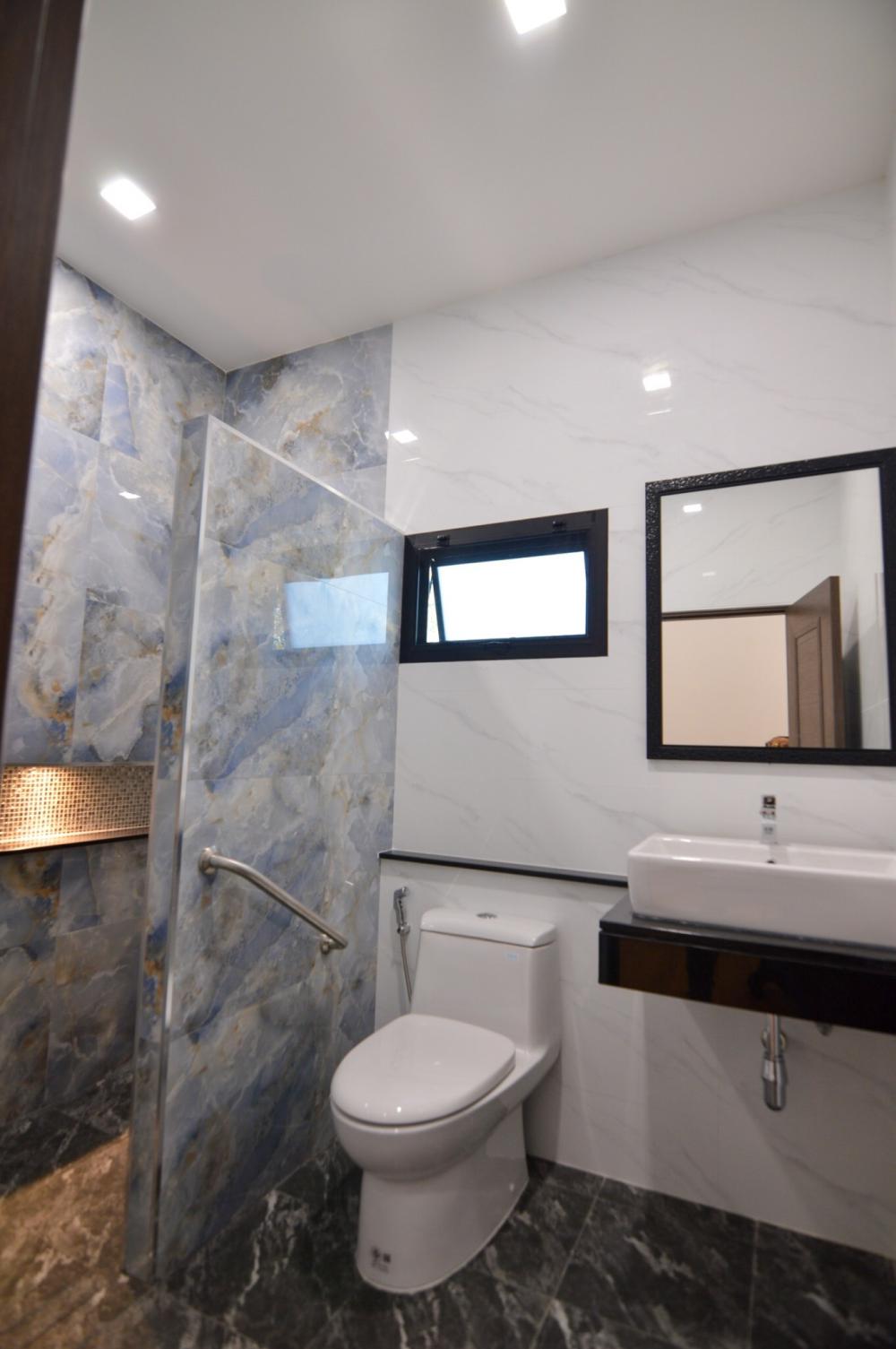 บ้านพักอาศัยทรงปั้นหยาขนาดใหญ่ รูปที่ 6