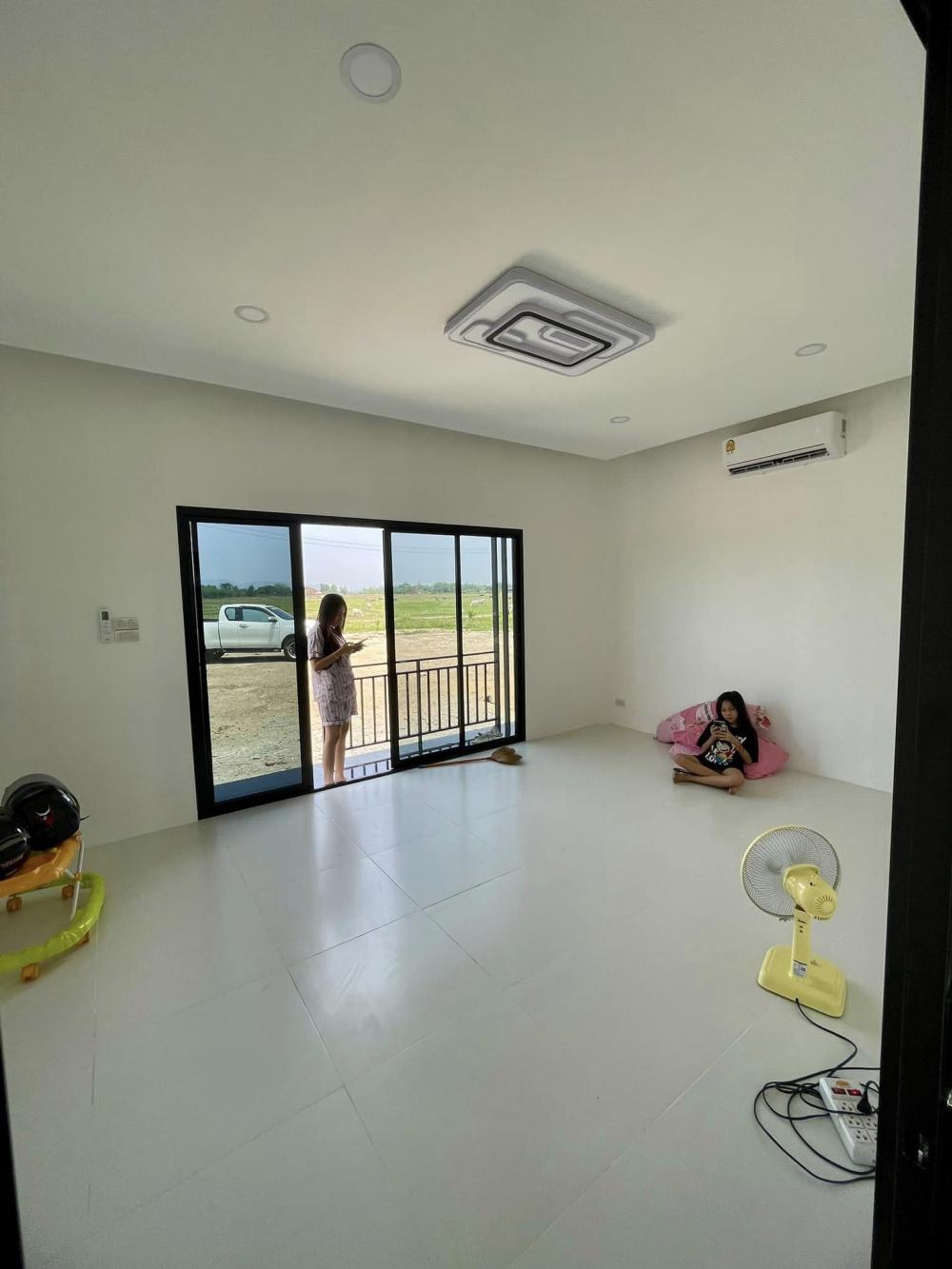 บ้านสไตล์โมเดิร์น 1 ห้องนอนใหญ่มาก 1 ห้องน้ำ 1 ครัวมินิมอล งบ 4.8 แสนบาท รูปที่ 7