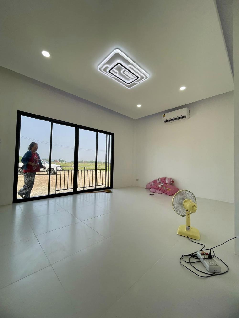 บ้านสไตล์โมเดิร์น 1 ห้องนอนใหญ่มาก 1 ห้องน้ำ 1 ครัวมินิมอล งบ 4.8 แสนบาท รูปที่ 8