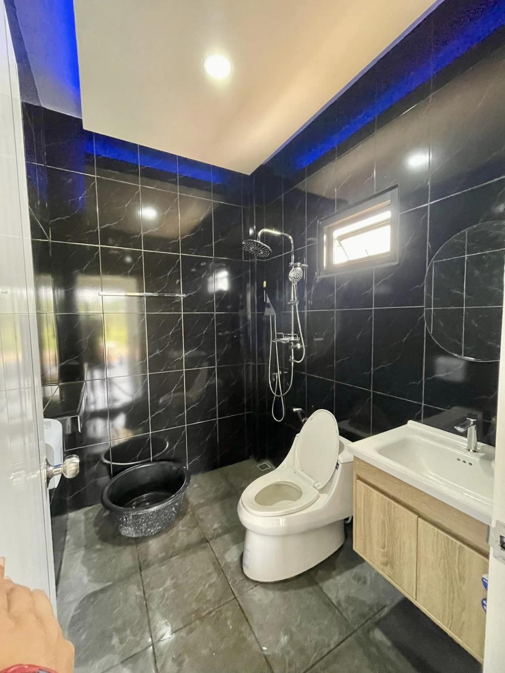 บ้านสไตล์โมเดิร์น 1 ห้องนอนใหญ่มาก 1 ห้องน้ำ 1 ครัวมินิมอล งบ 4.8 แสนบาท รูปที่ 9