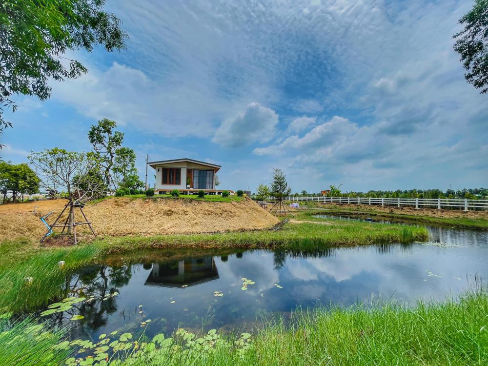 ไอเดียบ้านสวยในสวนพื้นที่กว้าง จัดสวนให้น่าอยู่ รูปที่ 9