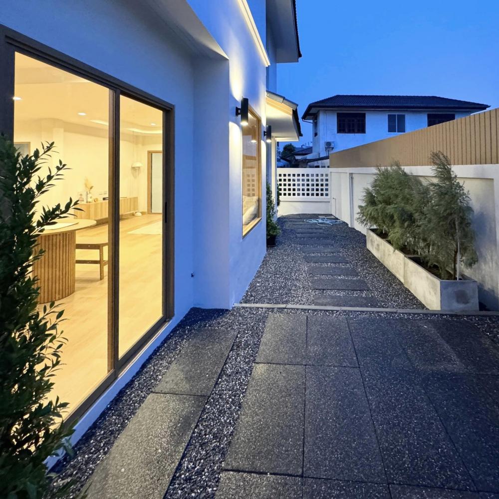 ไอเดียบ้านมินิมอลขนาด 3 ห้องนอน 3 ห้องน้ำ โครงการ 𝙏𝙝𝙚 𝙃𝙞𝙙𝙙𝙚𝙣 𝙃𝙤𝙡𝙢𝙚 รูปที่ 28