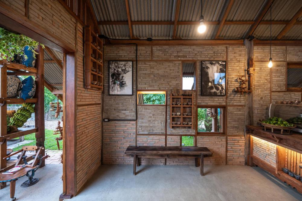 ไอเดียร้านกาแฟสไตล์อิฐบ็อกผสมโครงไม้ รูปที่ 6