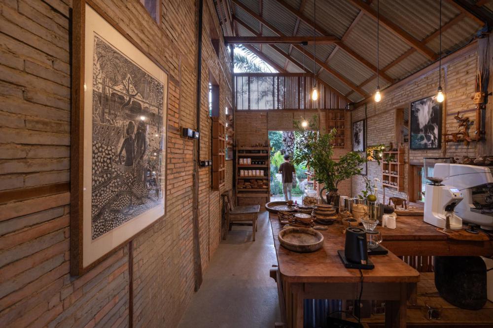 ไอเดียร้านกาแฟสไตล์อิฐบ็อกผสมโครงไม้ รูปที่ 7