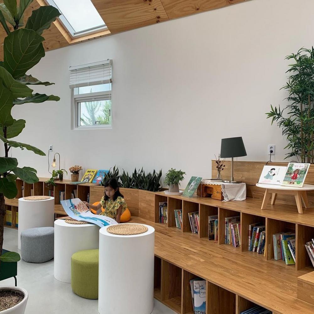 นอร์ดิกสไตล์แบบห้องนั่งเล่นหรือคาเฟ่ สำหรับเป็นไอเดีย รูปที่ 6