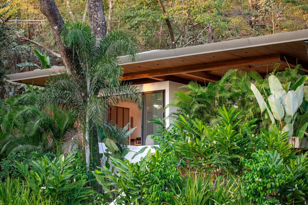 ไอเดียบ้านพักตากอากาศ ร่ายล้อมด้วยต้นไม้ มีสระว่ายน้ำพักตากอากาศวิลล่า รูปที่ 15