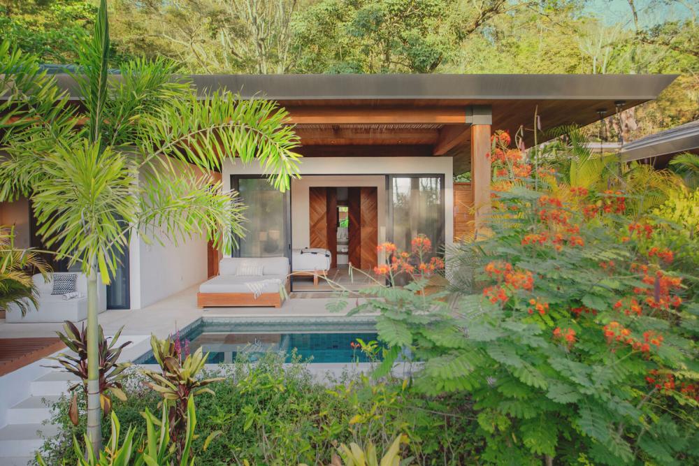 ไอเดียบ้านพักตากอากาศ ร่ายล้อมด้วยต้นไม้ มีสระว่ายน้ำพักตากอากาศวิลล่า รูปที่ 3
